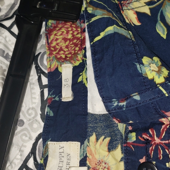 Shorts - Picture 4 of 6